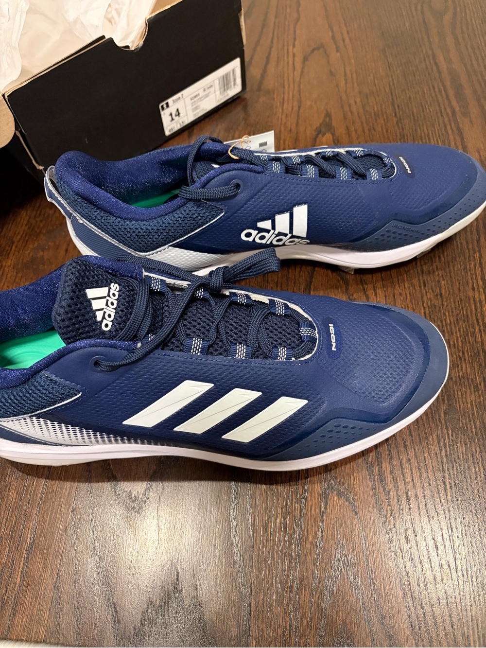 Adidas Men’s Navy and White Icon 7 Baseball Cleats